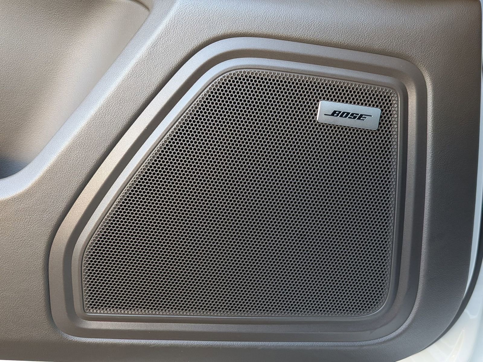 Certified 2024 Porsche Macan GTS image 15