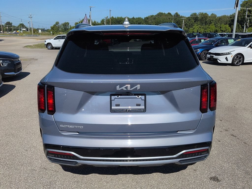 Used 2023 Kia Sorento EX w/ Panoramic Sunroof Package FWD image 6