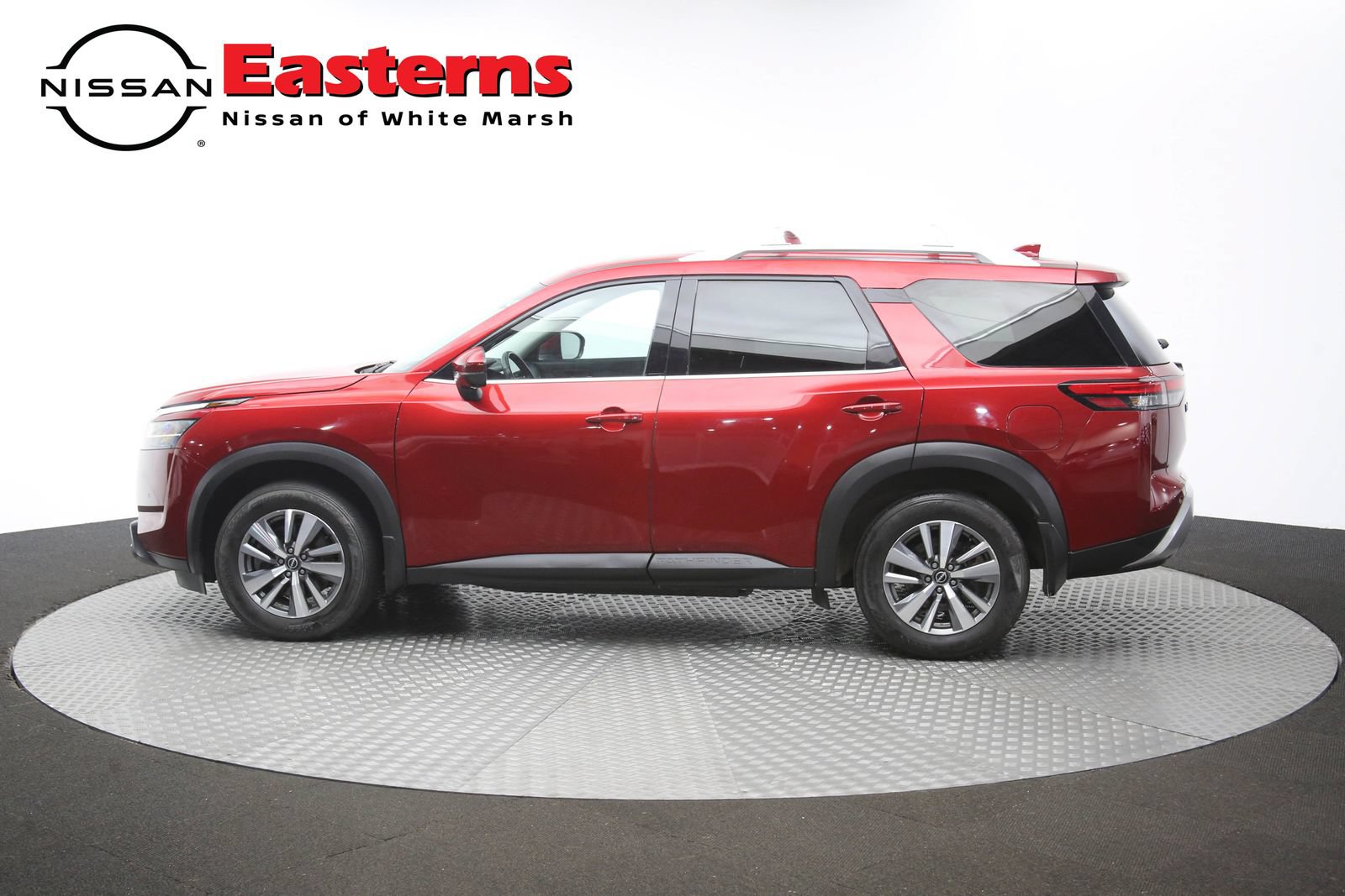 Used 2023 Nissan Pathfinder SL w/ Lighting Package (N92) AWD/4WD image 56