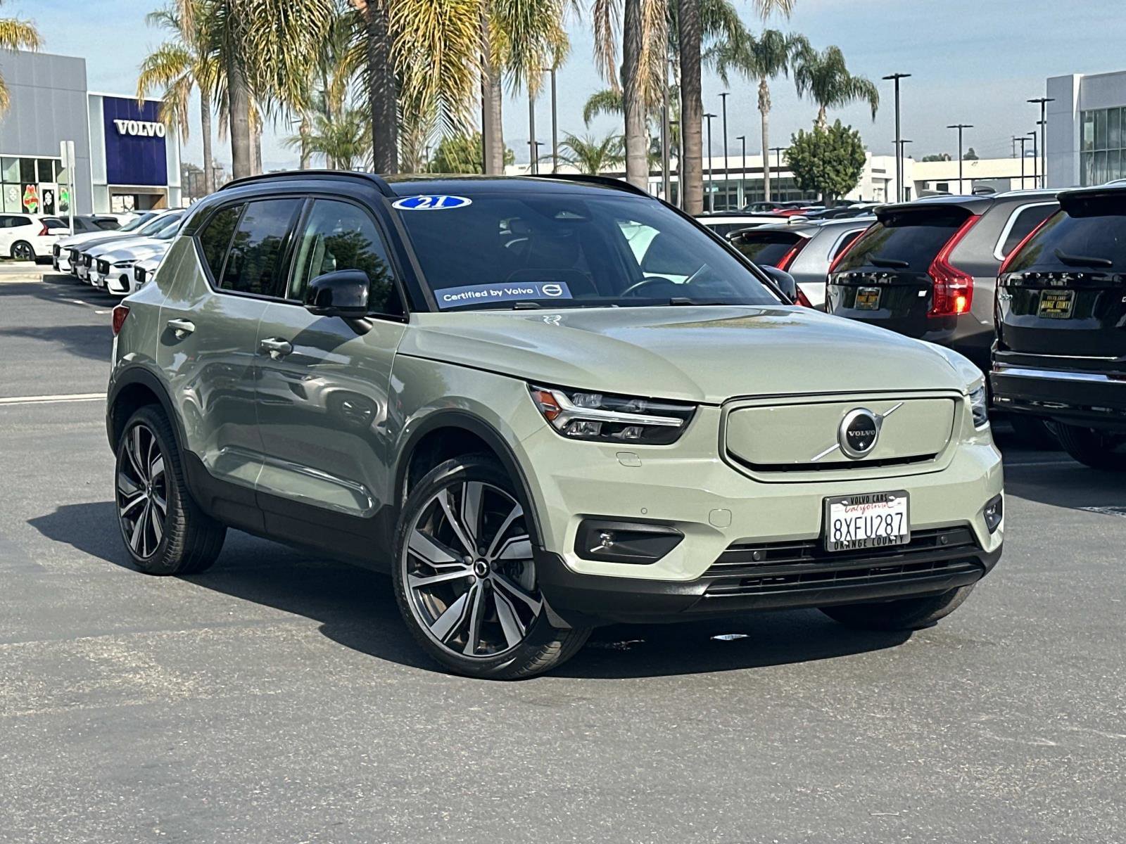 Certified 2021 Volvo XC40 P8 Recharge w/ Advanced Package image 1