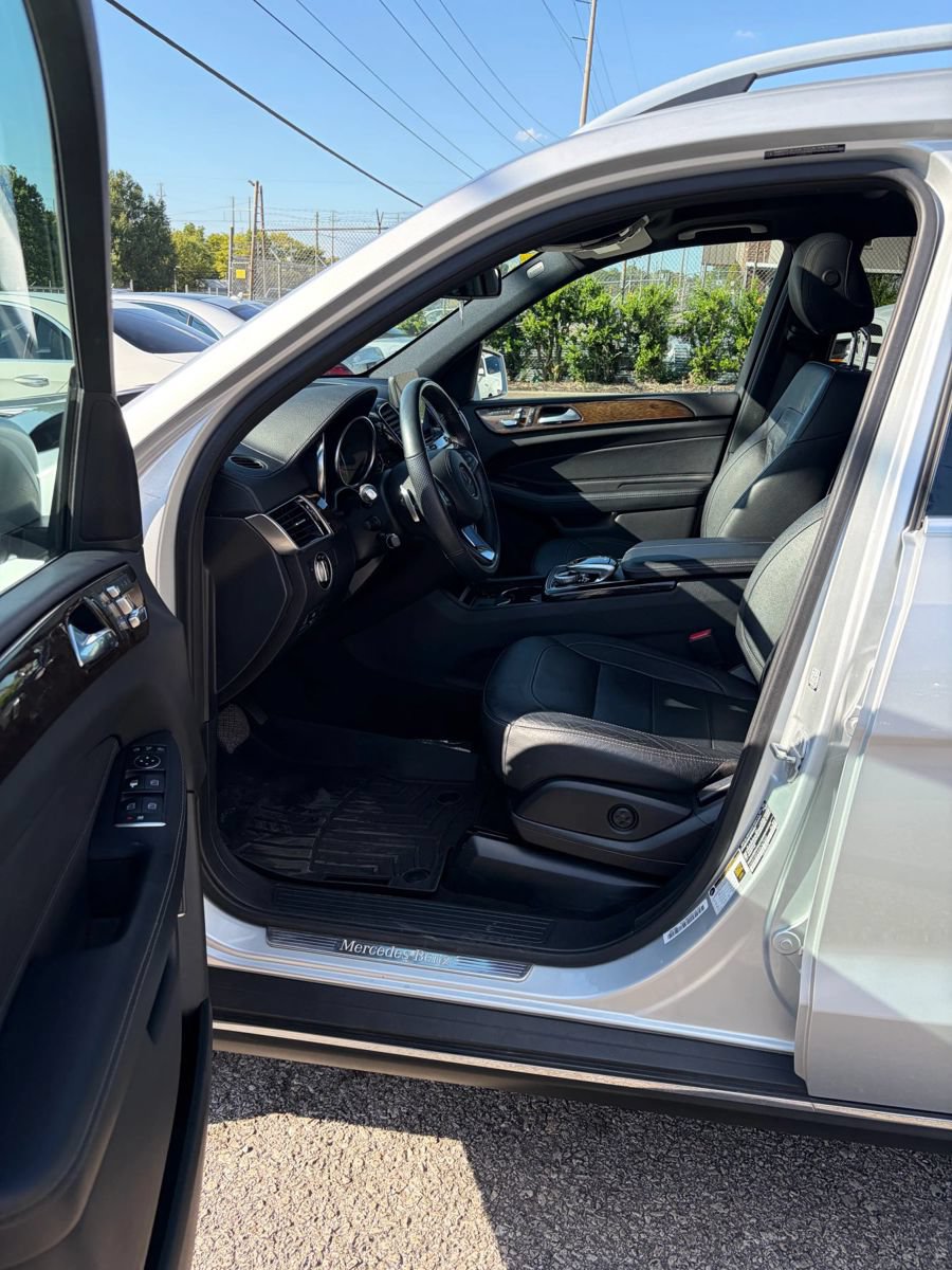 Used 2017 Mercedes-Benz GLS 450 4MATIC image 9