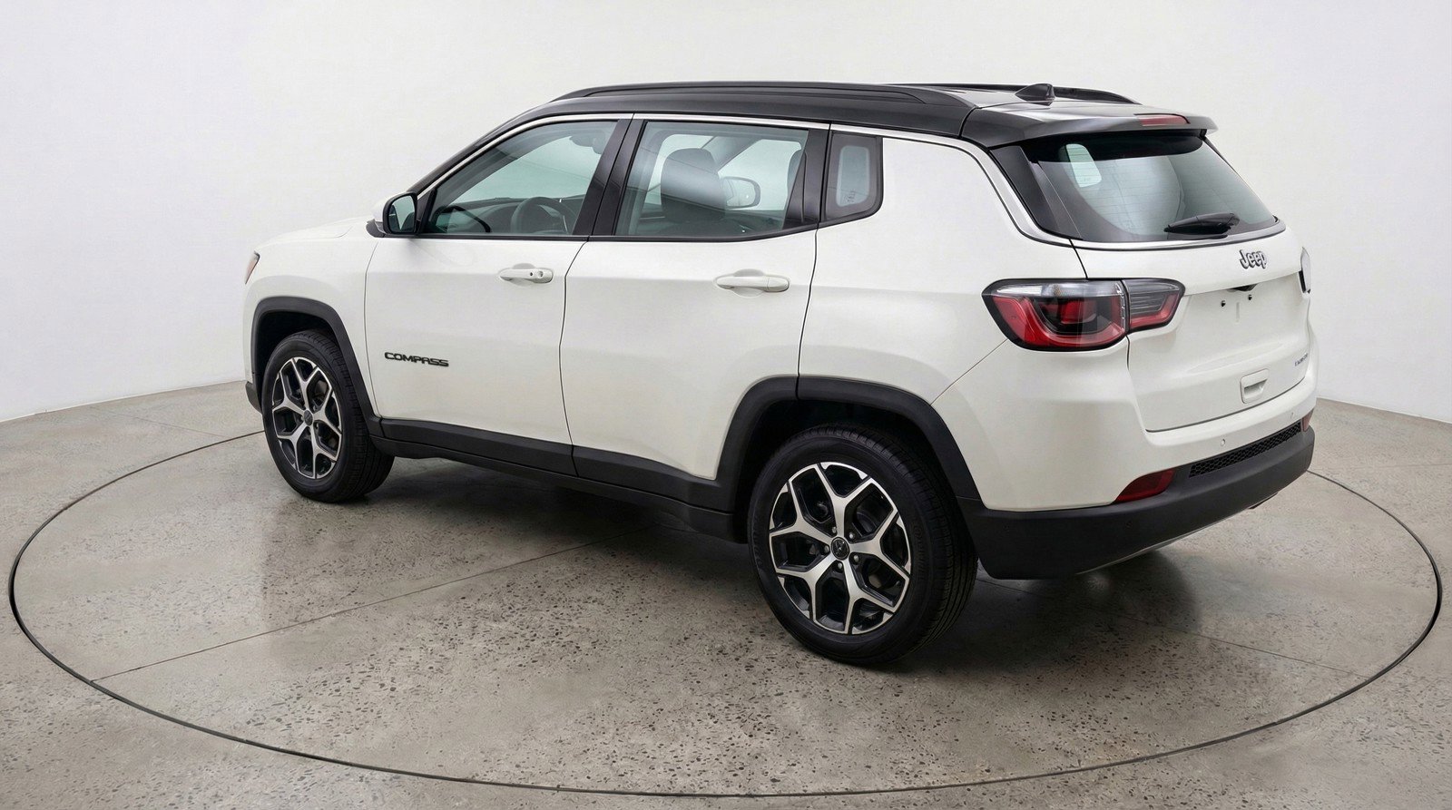 Used 2025 Jeep Compass Limited image 6
