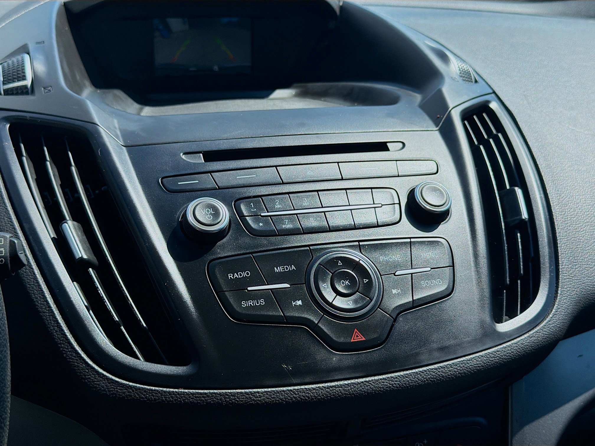 Used 2018 Ford Escape SE image 12