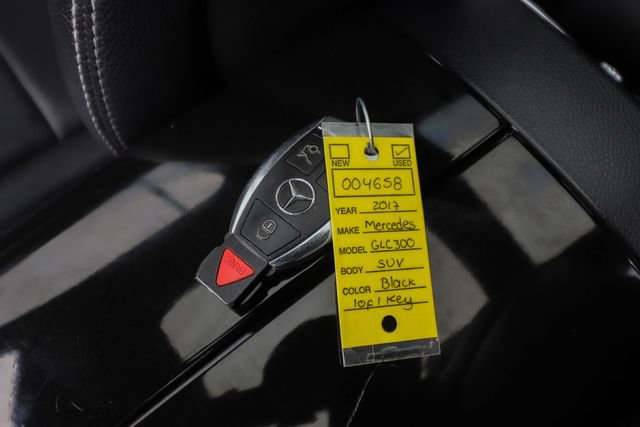 Used 2017 Mercedes-Benz GLC 300 4MATIC image 7