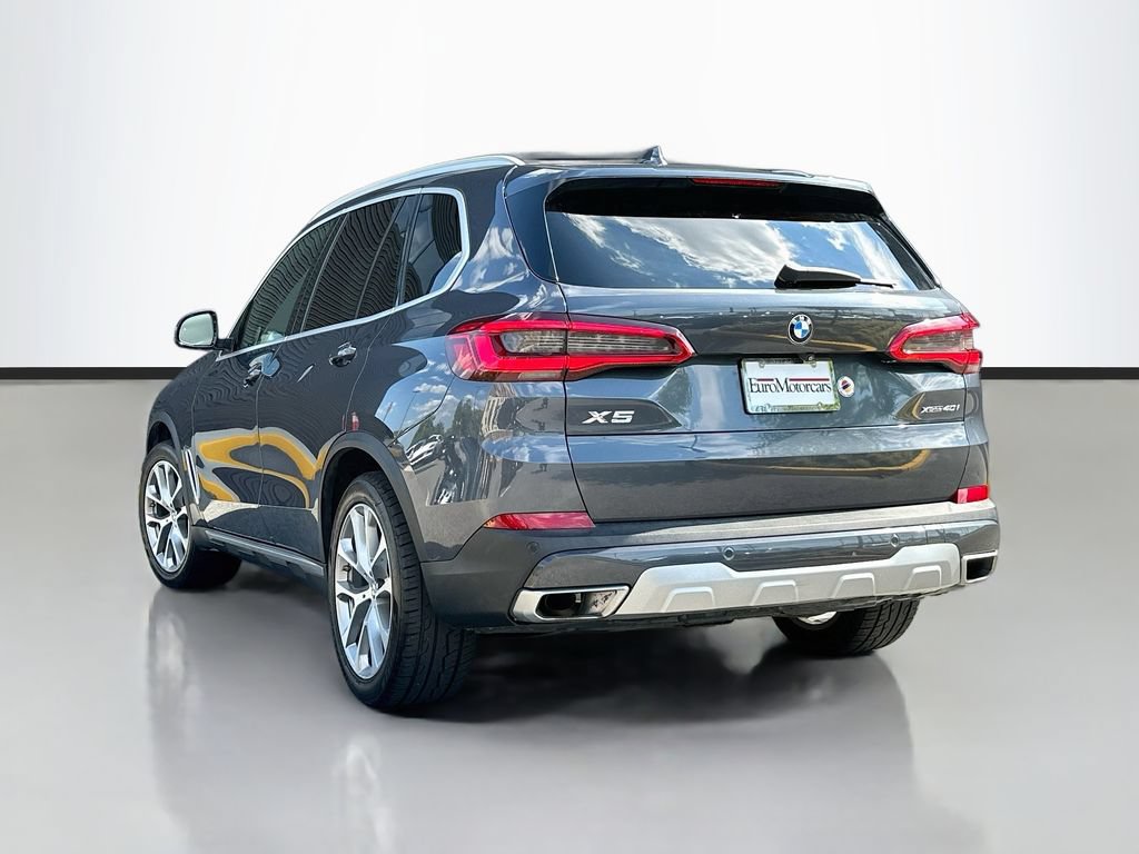 Used 2019 BMW X5 xDrive40i w/ Executive Package AWD/4WD image 3