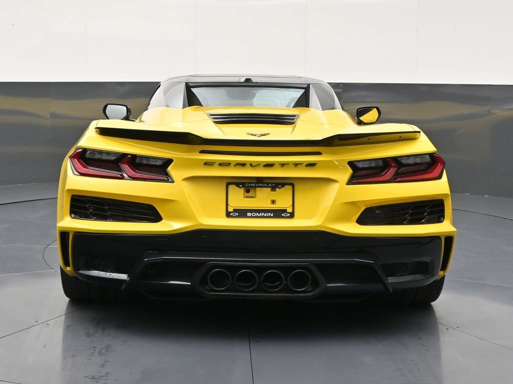 Used 2025 Chevrolet Corvette Z06 image 4