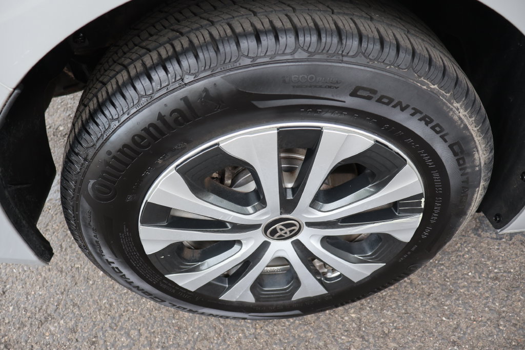 Certified 2020 Toyota Prius LE AWD/4WD image 53