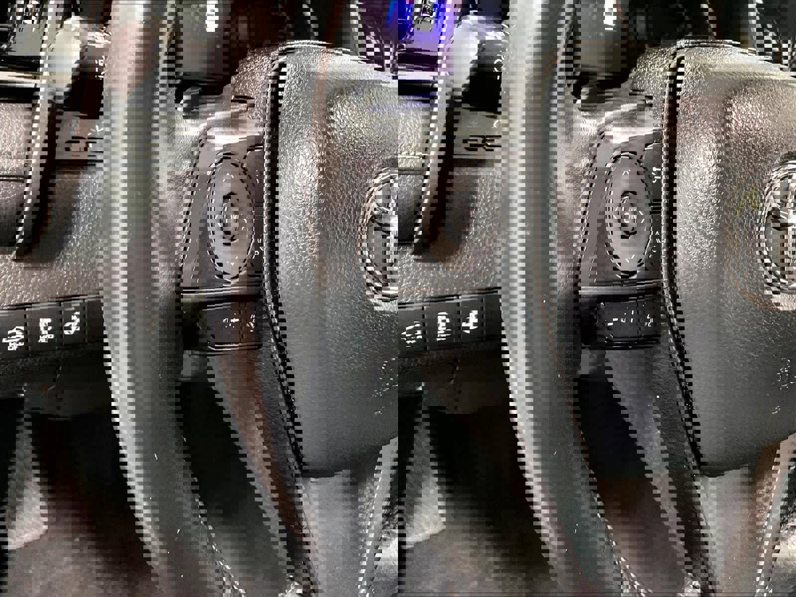 Used 2021 Toyota Camry XSE w/ Navigation Upgrade Package image 23