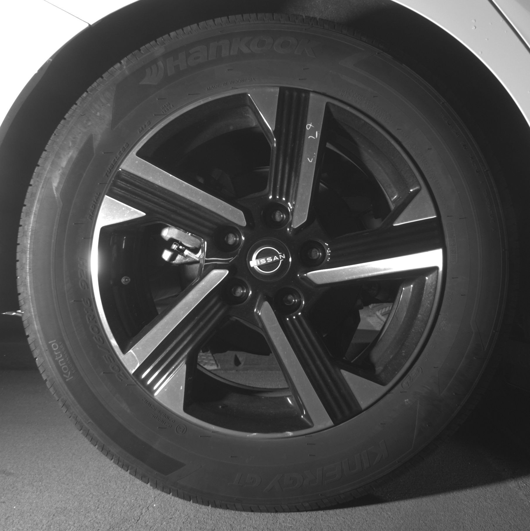 Used 2025 Nissan Sentra SV FWD image 15