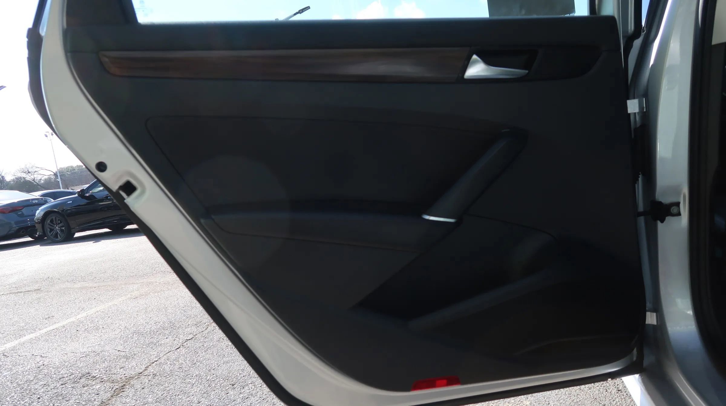 Used 2020 Volkswagen Passat 2.0T SEL image 45