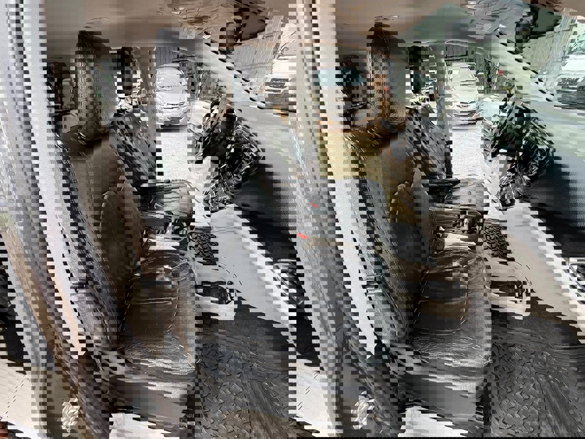 Used 2017 Chrysler Pacifica Touring-L FWD image 16