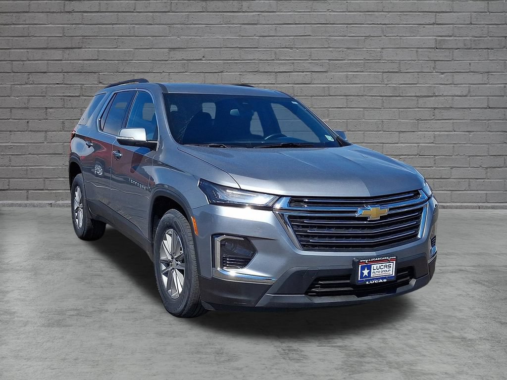 Used 2023 Chevrolet Traverse LT AWD/4WD image 2