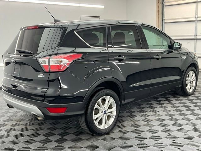 Used 2017 Ford Escape SE w/ SE Cold Weather Package AWD/4WD image 20