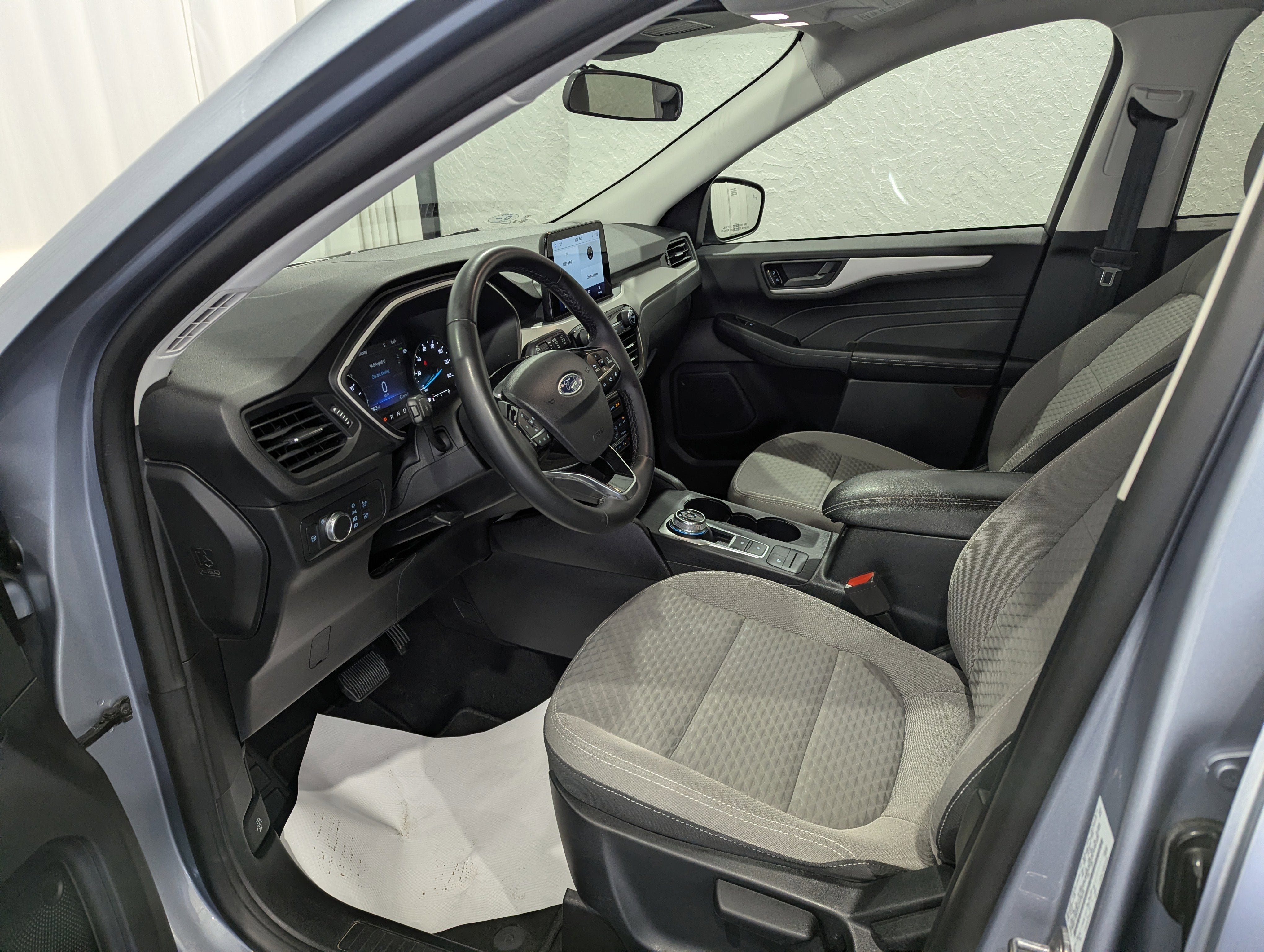 Used 2022 Ford Escape SE w/ Cold Weather Package AWD/4WD image 13