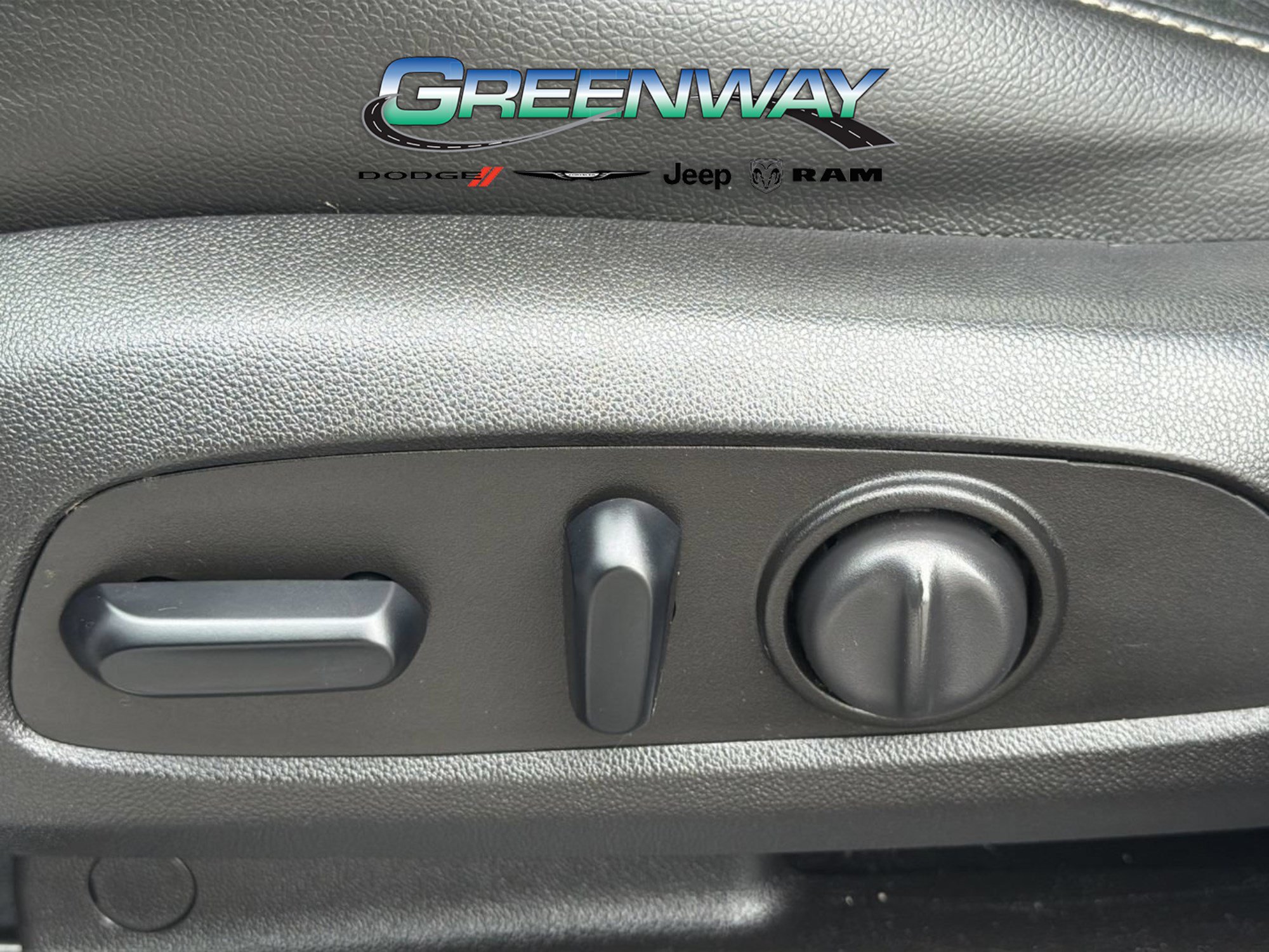 Used 2019 GMC Acadia SLT w/ LPO, Floor Liner Package FWD image 18
