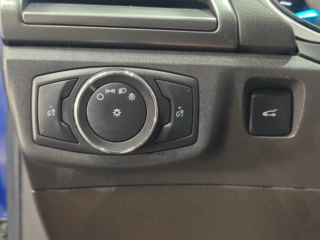 Used 2014 Ford Fusion SE FWD image 14