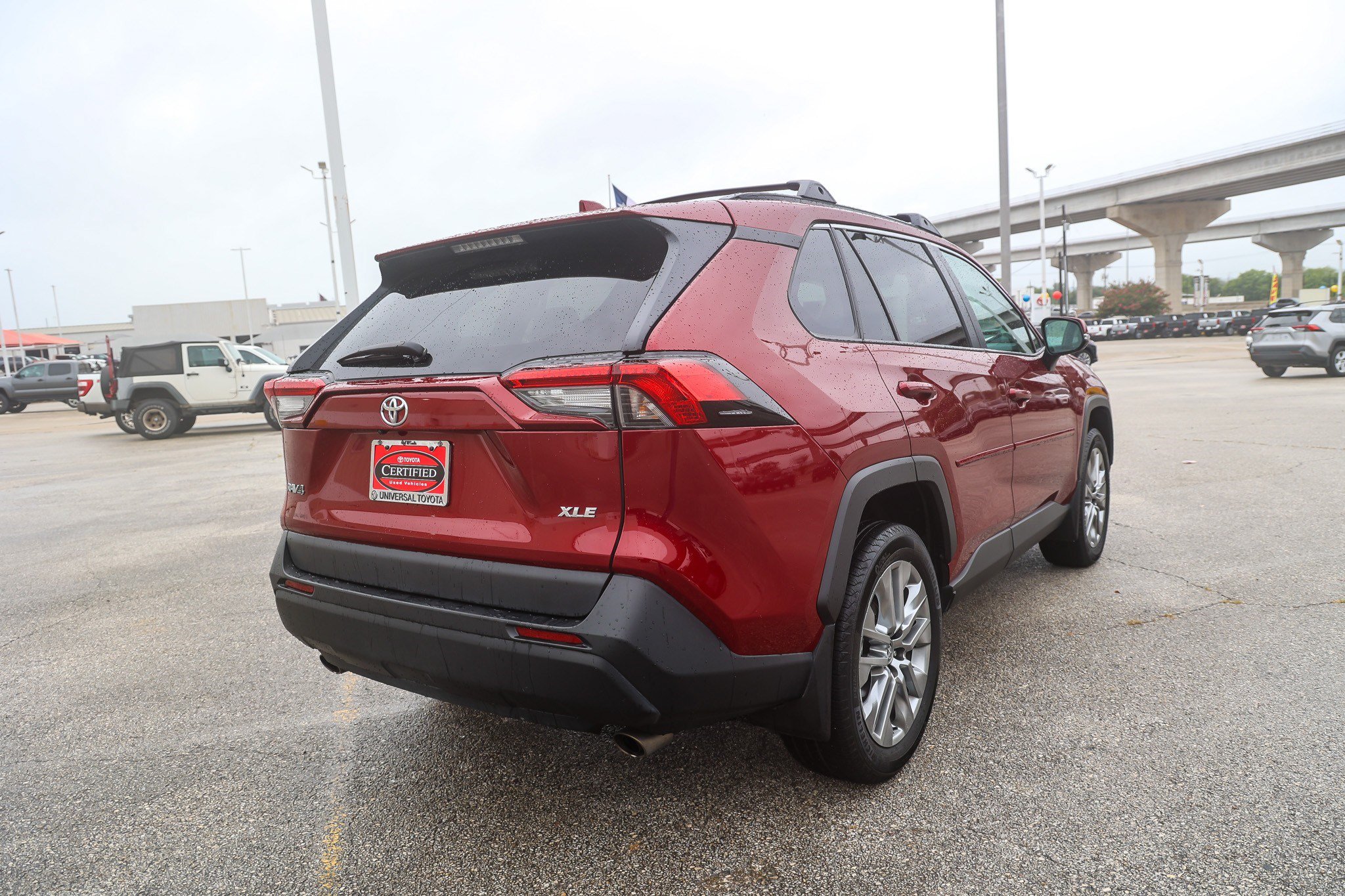 Certified 2023 Toyota RAV4 XLE Premium FWD image 7