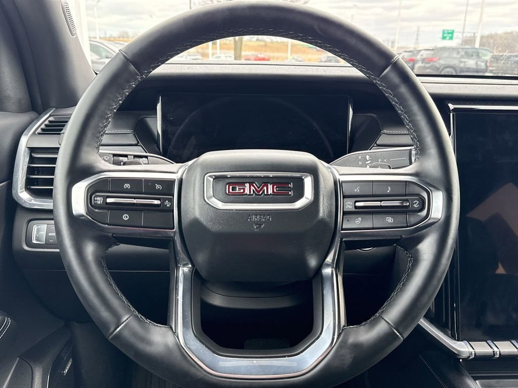 Used 2025 GMC Acadia Elevation image 11