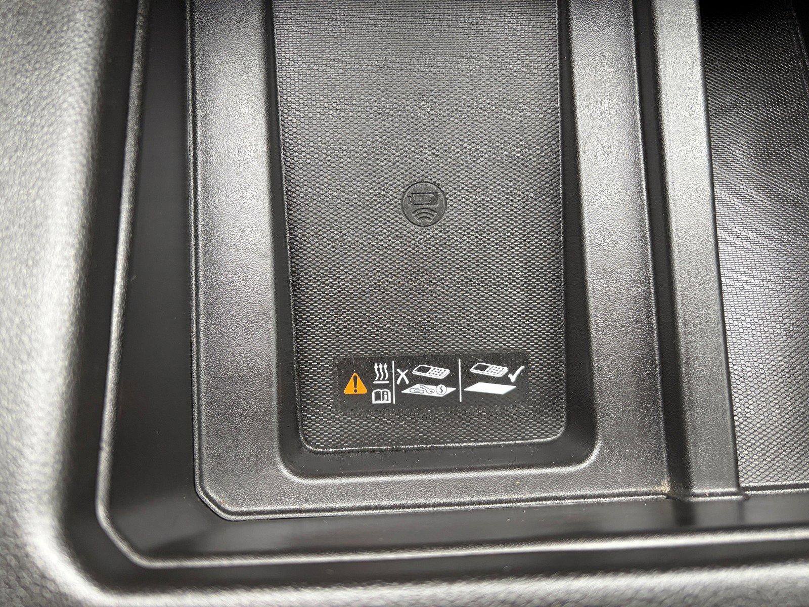 Used 2022 Chevrolet Silverado 2500 High Country w/ Safety Package II image 17