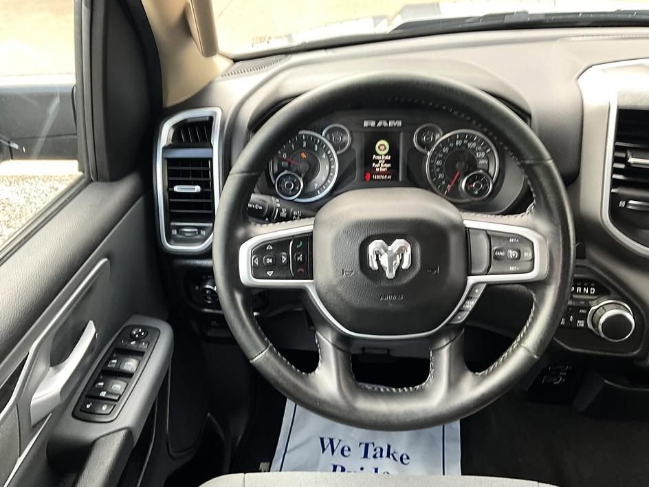 Used 2020 RAM 1500 Big Horn AWD/4WD image 35