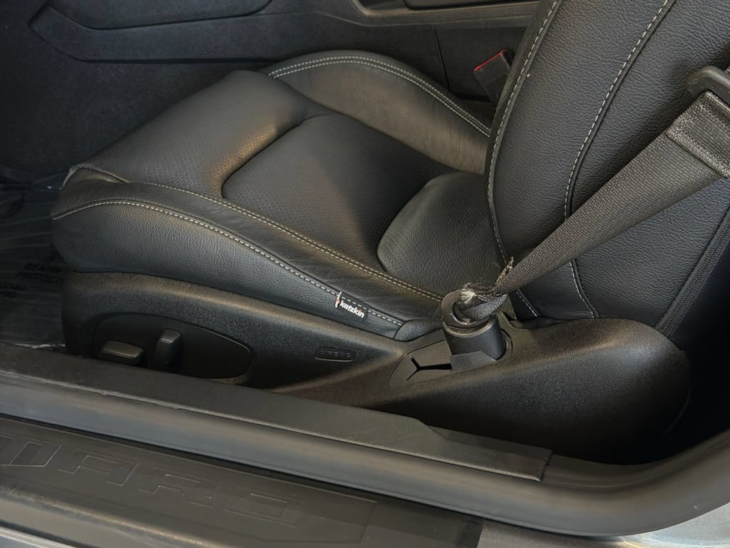Used 2020 Chevrolet Camaro SS RWD image 31