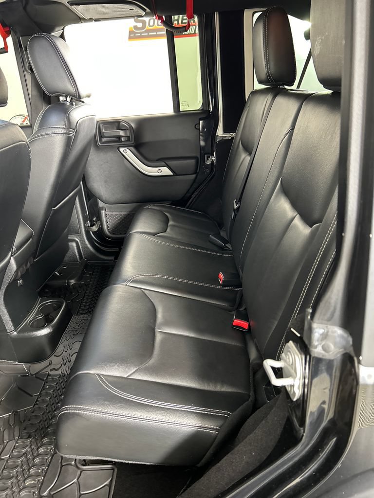 Used 2017 Jeep Wrangler Unlimited Rubicon AWD/4WD image 17