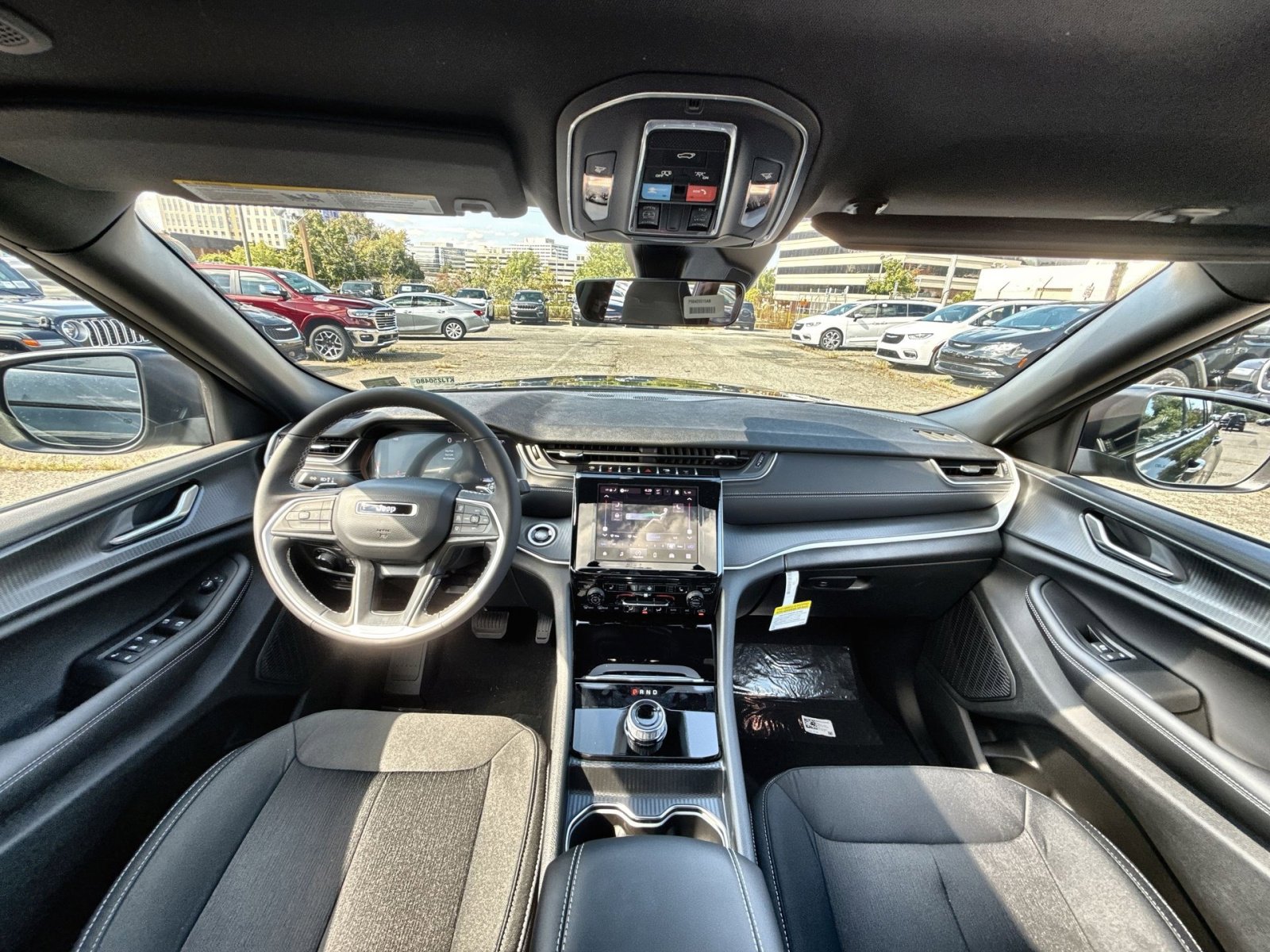 New 2025 Jeep Grand Cherokee Laredo X w/ Luxury Tech Group I image 22