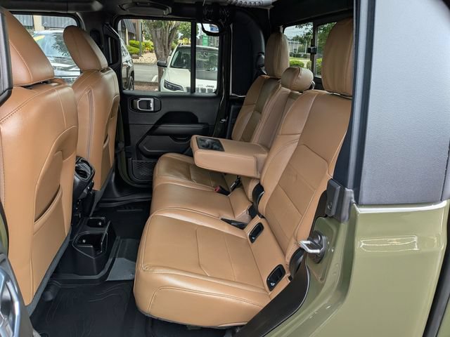 Certified 2022 Jeep Gladiator Overland w/ Popular Equipment Package AWD/4WD image 11
