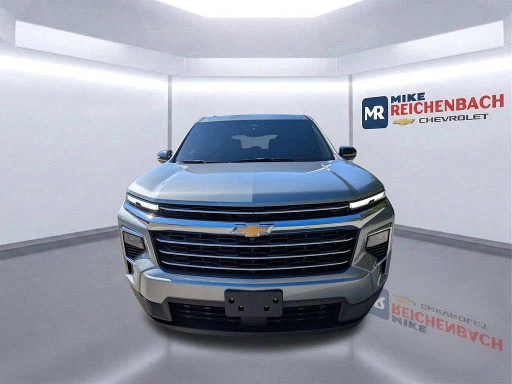 Used 2024 Chevrolet Traverse LT AWD/4WD image 9
