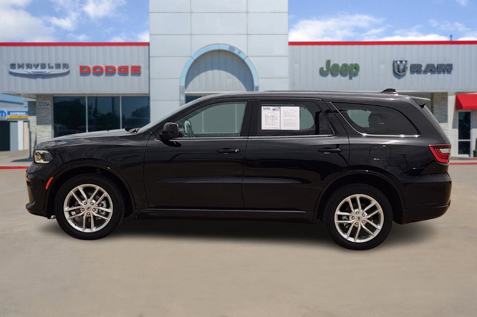 Used 2024 Dodge Durango GT image 3