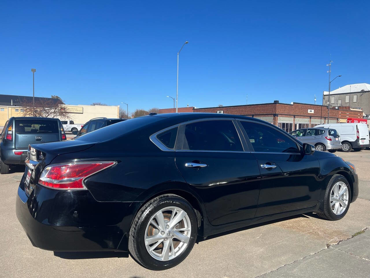 Used 2014 Nissan Altima 2.5 SV w/ Convenience Package image 8