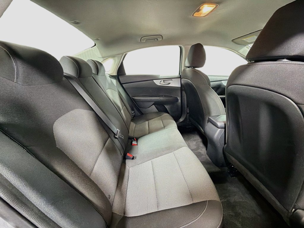 Used 2022 Kia Forte LXS FWD image 25