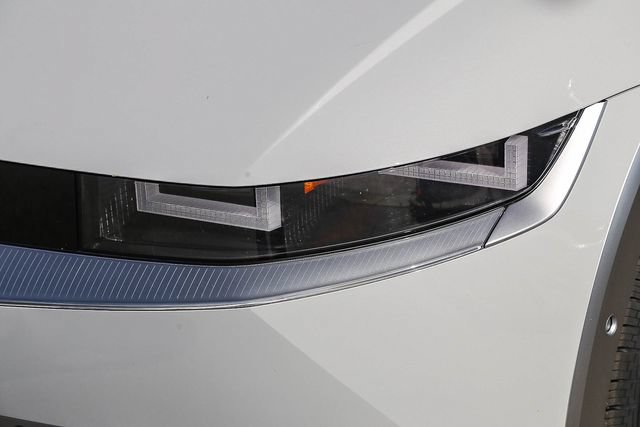 Certified 2023 Hyundai Ioniq 5 Limited RWD image 8