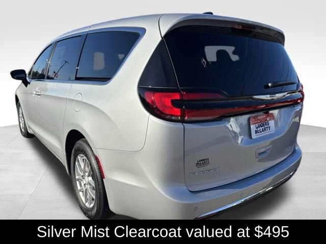 New 2026 Chrysler Pacifica Select image 4