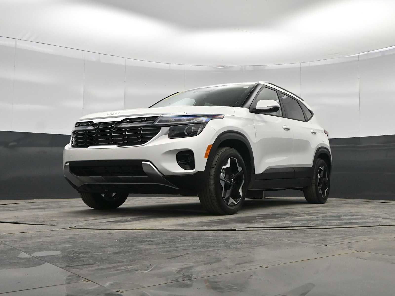 Used 2025 Kia Seltos S image 32