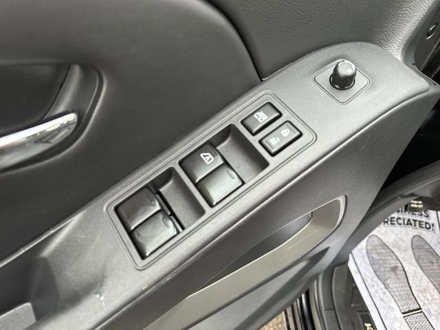 Used 2024 Nissan Frontier SV image 22