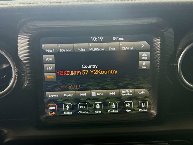 Used 2018 Jeep Wrangler Unlimited Sahara image 15