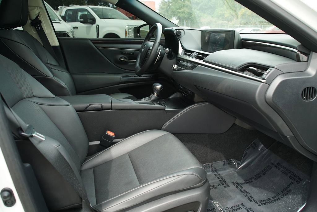 Used 2021 Lexus ES 300h w/ Premium Package FWD image 9
