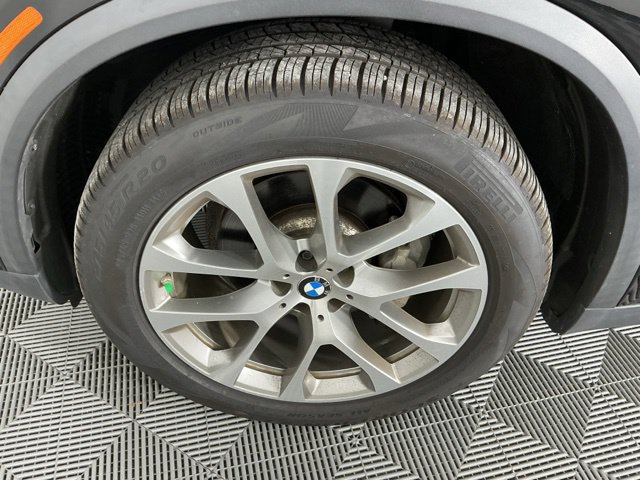Used 2020 BMW X5 xDrive40i w/ Premium Package AWD/4WD image 16