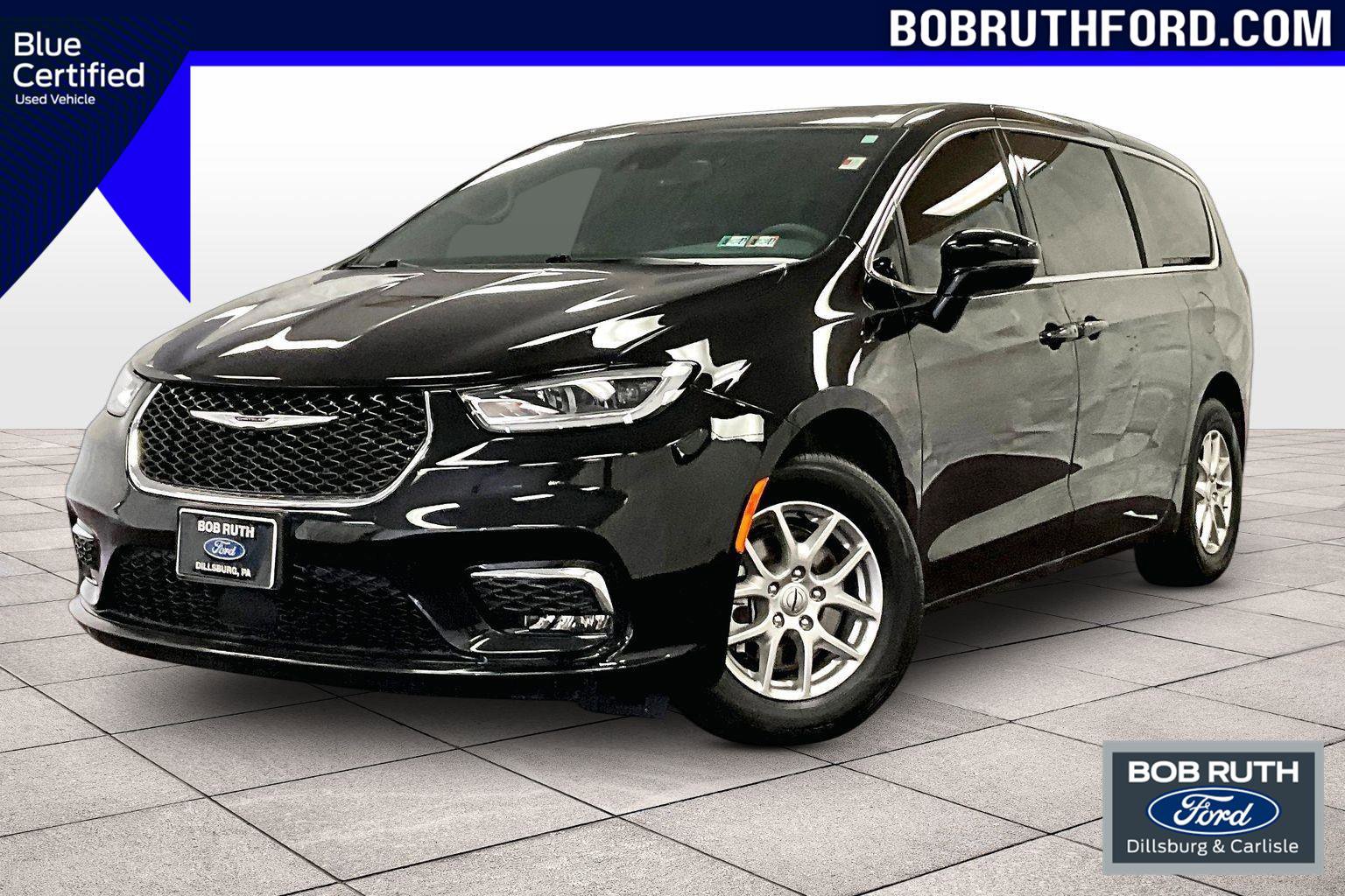 Used 2025 Chrysler Pacifica Select image 1