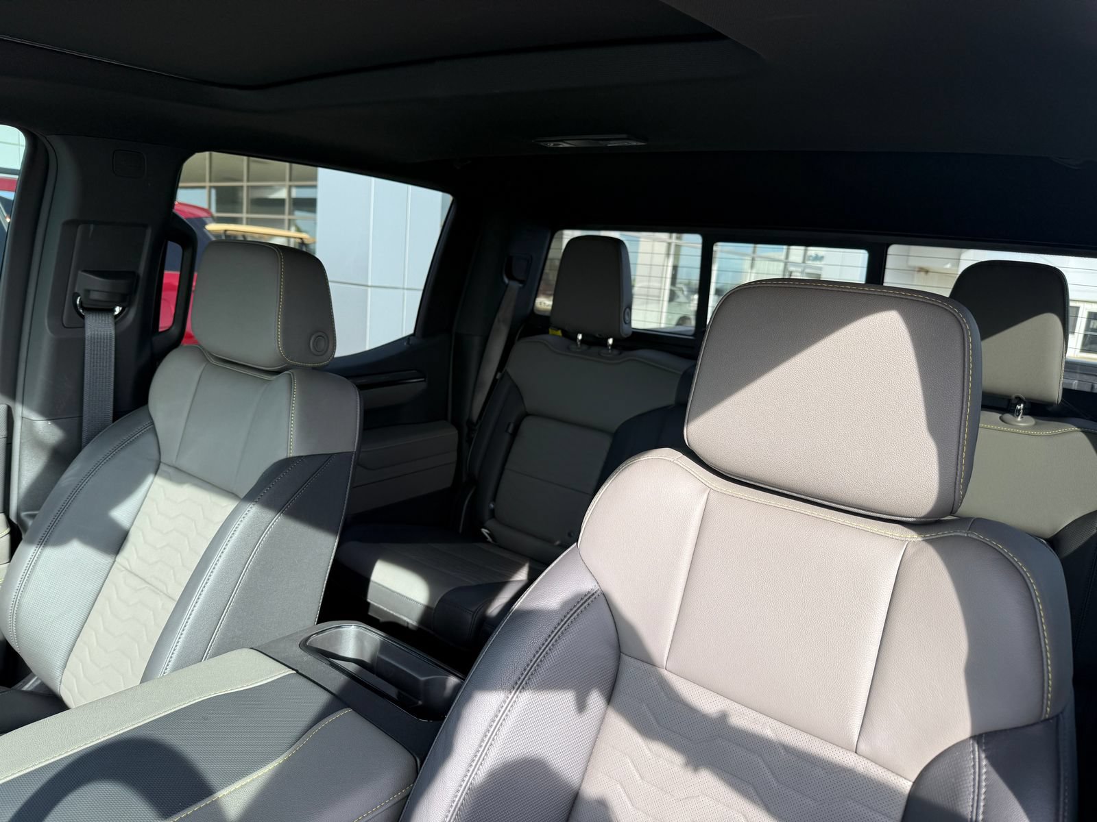 Used 2025 Chevrolet Silverado 1500 ZR2 w/ Technology Package AWD/4WD image 16