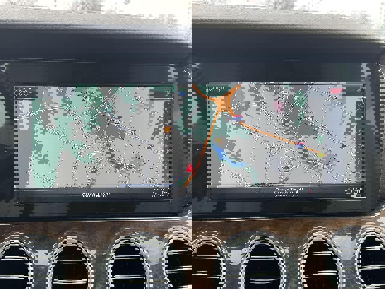 Used 2017 Mercedes-Benz E 400 4MATIC Wagon image 22