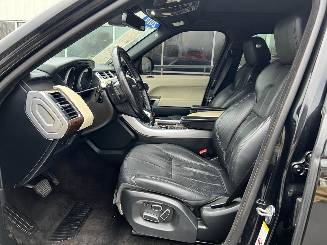 Used 2014 Land Rover Range Rover Sport Supercharged image 11