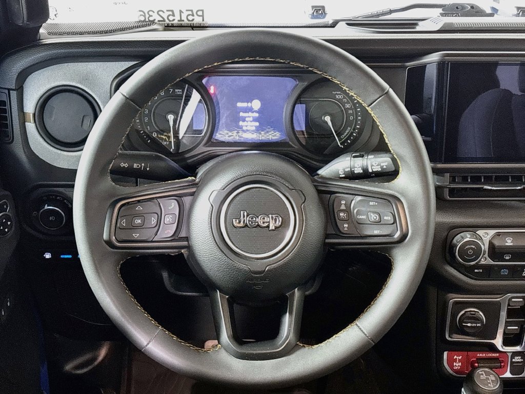 Used 2024 Jeep Wrangler Unlimited AWD/4WD image 13