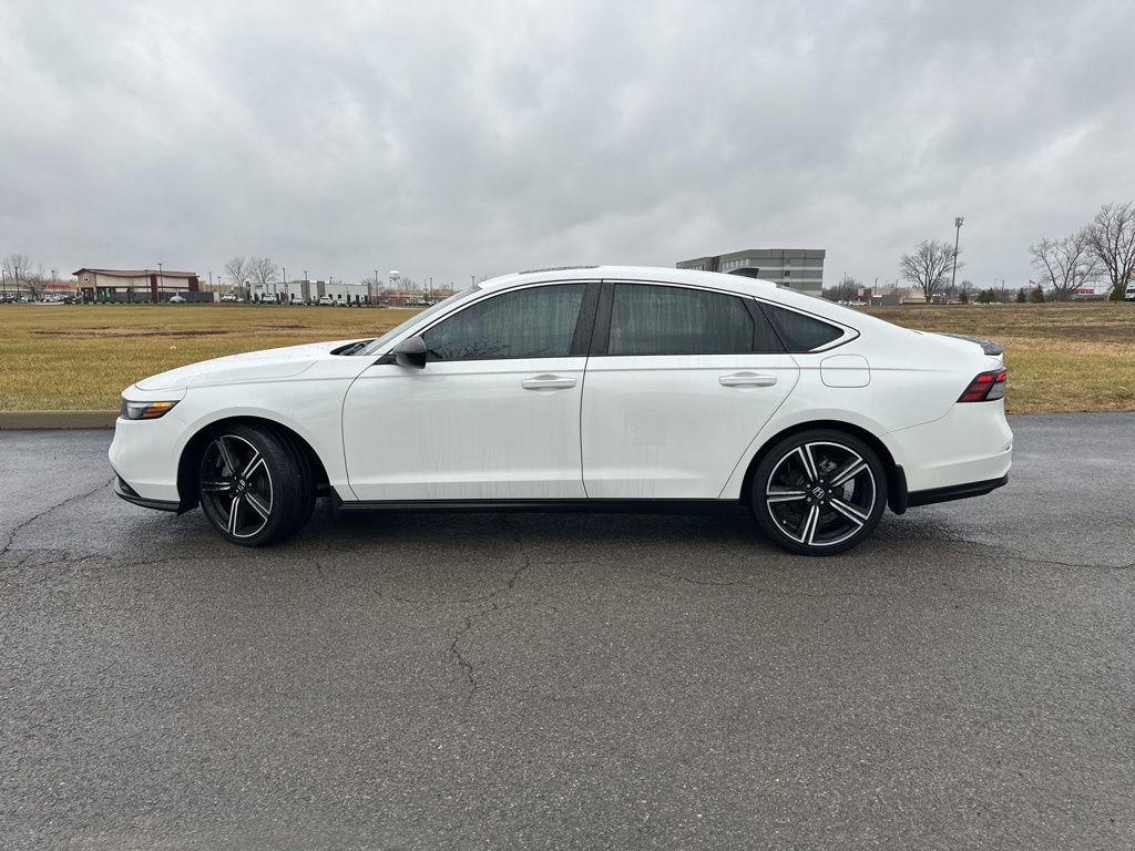 Used 2025 Honda Accord Sport image 8