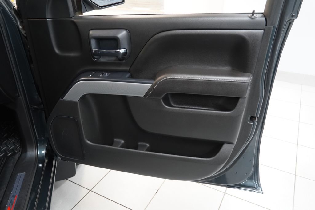 Used 2018 Chevrolet Silverado 1500 LT w/ All Star Edition AWD/4WD image 23