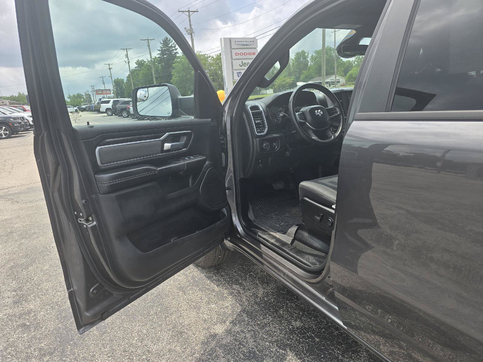 Used 2023 RAM 1500 Big Horn AWD/4WD image 12