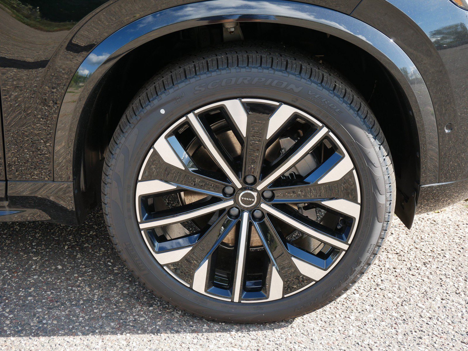 New 2027 Volvo XC90 B6 Plus AWD/4WD image 4