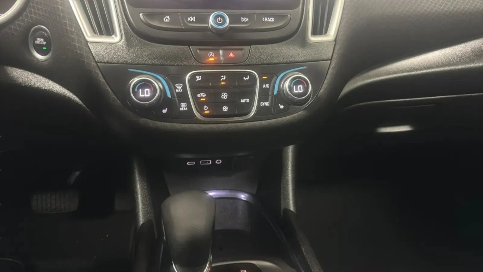 Used 2025 Chevrolet Malibu LT FWD image 16