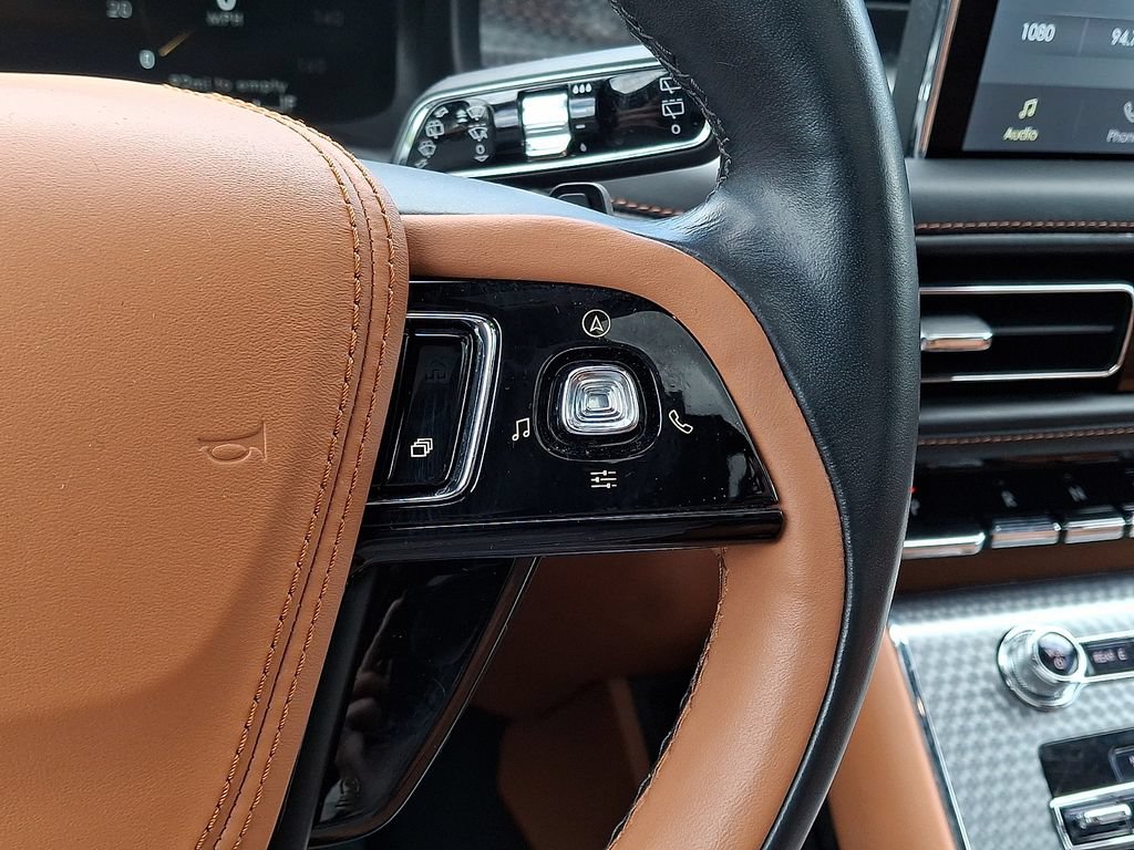 Certified 2023 Lincoln Aviator Black Label w/ Dynamic Handling Package AWD/4WD image 22